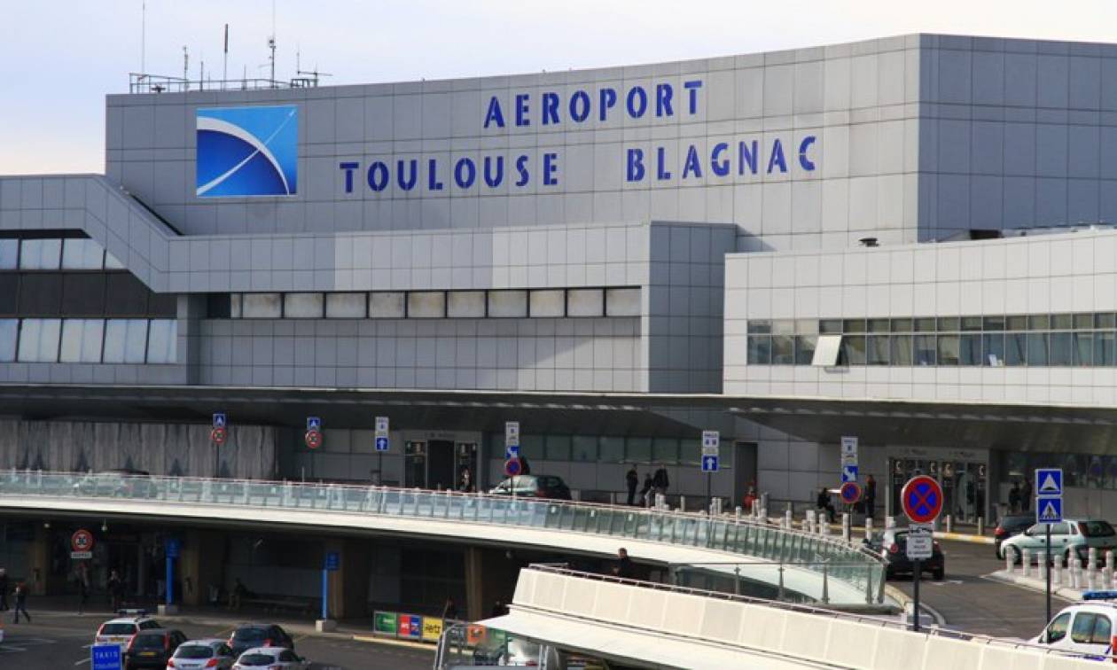 Εκκένωση του αεροδρομίου της Τουλούζης – Φόβοι για νέα τρομοκρατική επίθεση (Pics & Vid)
