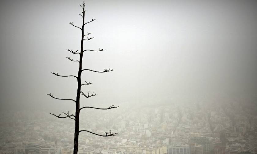 Αφρικανική σκόνη πνίγει την Ελλάδα – Κιτρίνισε ο ουρανός