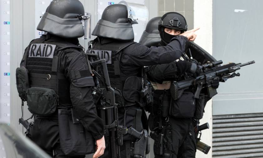 Συνελήφθη ύποπτος που ετοίμαζε τρομοκρατικό χτύπημα στη Γαλλία (Vid)