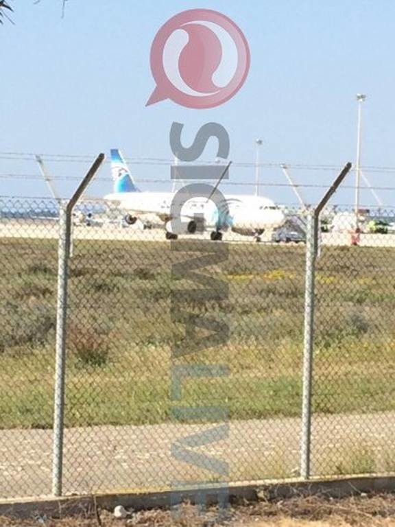 Αεροπειρατεία Κύπρος LIVE: Σε εξέλιξη αεροπειρατεία στο αεροδρόμιο της Λάρνακας