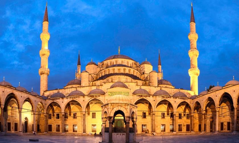 Σημαντική μείωση στις αφίξεις ξένων τουριστών στην Τουρκία
