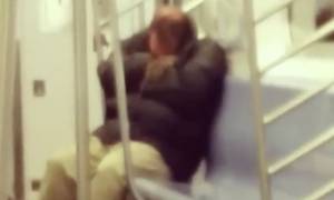 Τρομακτικό: Γι΄αυτό δεν πρέπει να κοιμάστε ΠΟΤΕ στο μετρό! (video)