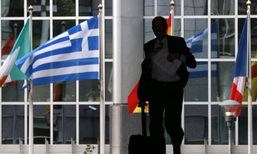 Αξιολόγηση: Το «μπαλάκι» στην Αθήνα πετούν οι δανειστές