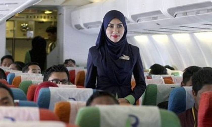 Γαλλία: Aεροσυνοδοί της Air France αρνούνται να φορούν μαντίλα όταν θα προσγειώνονται στην Τεχεράνη