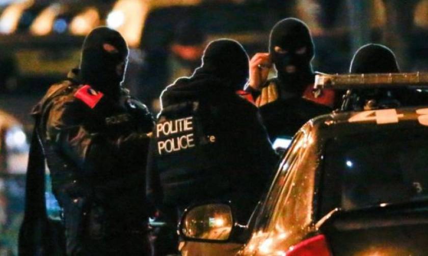 Νέος αμφιλεγόμενος νόμος στη Γαλλία: Ένοπλοι πράκτορες με πολιτικά θα κυκλοφορούν σε τρένα