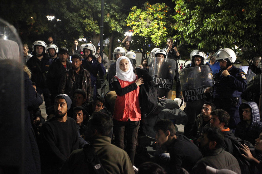  Δεκάδες προσαγωγές προσφύγων που επιχείρησαν να στήσουν σκηνές στο Σύνταγμα