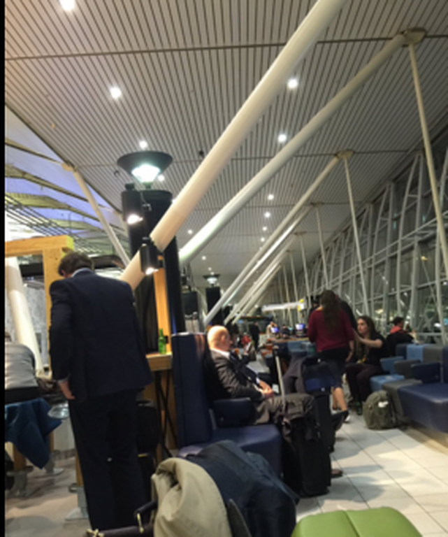 Εκκενώθηκε το αεροδρόμιο του Άμστερνταμ - Εντοπίστηκε ύποπτο δέμα 