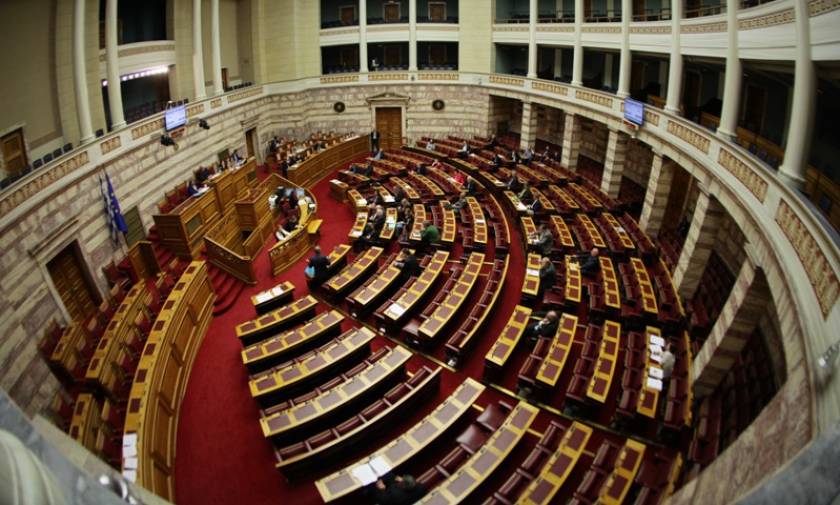 Βουλή: Νέα τροπολογία με «οσμή» σκανδάλου απέσυρε ο ΣΥΡΙΖΑ