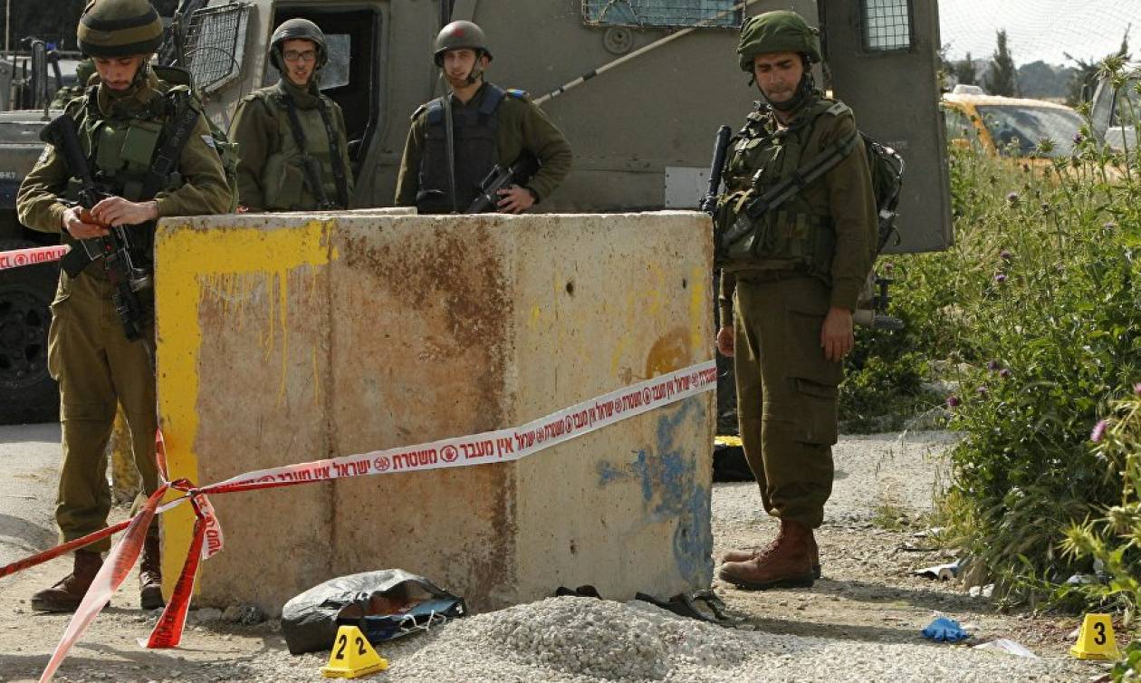 Ισραηλινοί στρατιώτες σκότωσαν Παλαιστίνιο που τους επιτέθηκε με τσεκούρι
