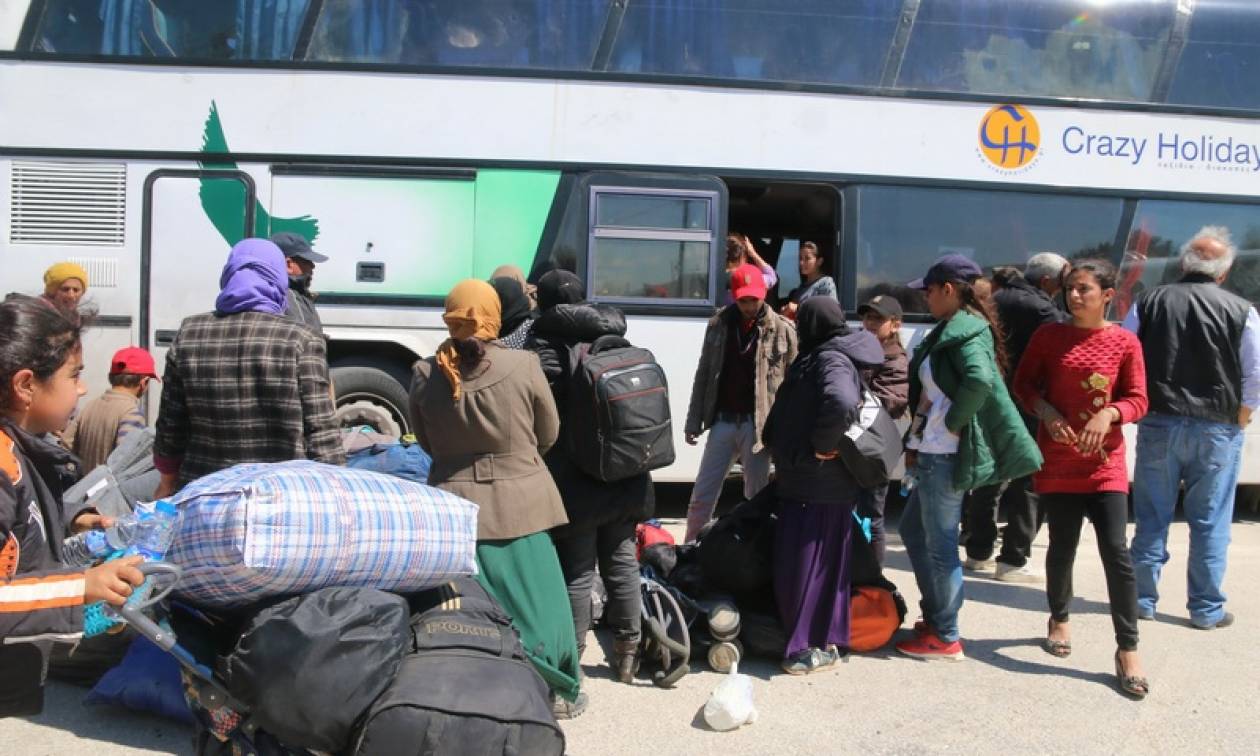 Βόλος: Πάνω από 200 πρόσφυγες μεταφέρθηκαν σε πρώην εμπορικές εγκαταστάσεις