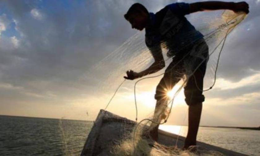Σοκ! Ψαράς στη Μυτιλήνη σήκωσε στα δίχτυα του νεκρό 3χρονο κοριτσάκι! (photos)