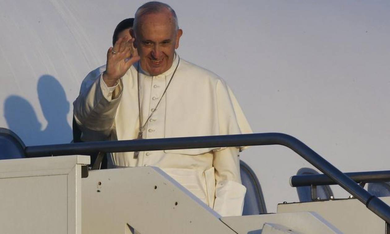 Επίσκεψη Πάπα στη Μυτιλήνη:Ολοκληρώθηκε η επίσκεψη του Πάπα Φραγκίσκου