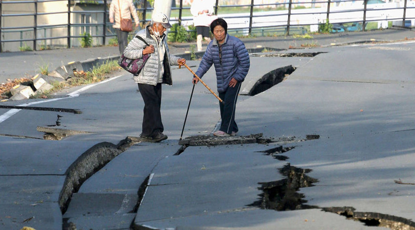 Ιαπωνία: Μεγαλώνει ο κατάλογος των νεκρών από τον σεισμό (pics)