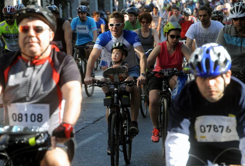 Ολοκληρώθηκε με επιτυχία ο 23ος Ποδηλατικός Γύρος της Αθήνας (photos)