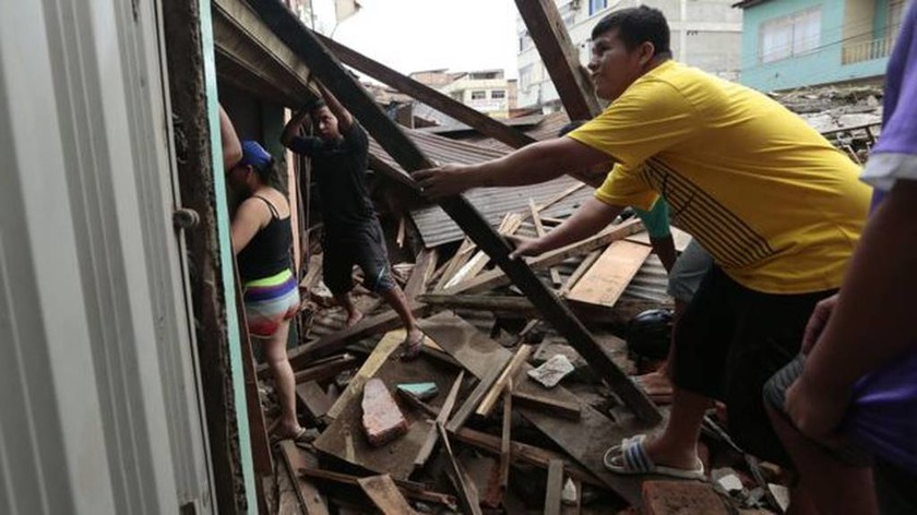 Ισημερινός: Αυξάνονται διαρκώς οι νεκροί από τον σεισμό - Στους 233 ο απολογισμός (Pics & Vids)