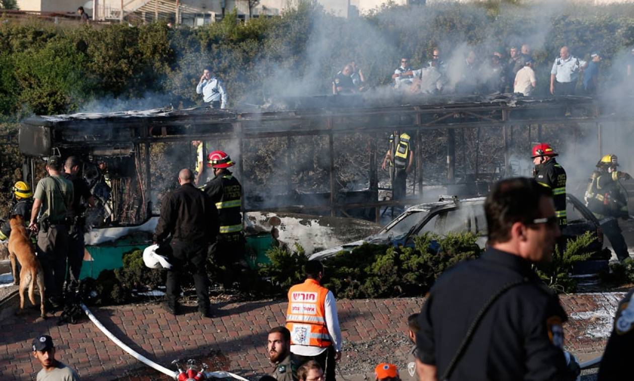 Συγκλονιστικές εικόνες από την αιματηρή έκρηξη σε λεωφορείο στην Ιερουσαλήμ (pics+vid)