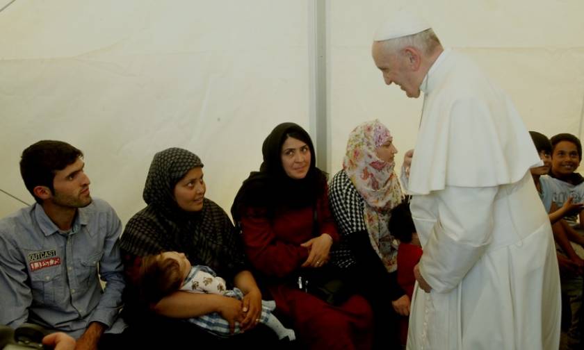 Ιταλία: Ξεκίνησαν τα… Ιταλικά οι Σύριοι πρόσφυγες που πήρε από τη Λέσβο ο πάπας Φραγκίσκος