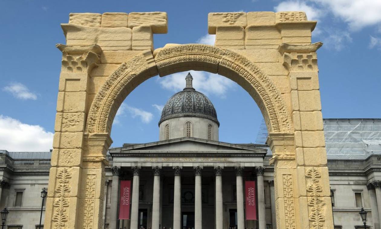 Η Αψίδα του Θριάμβου της Παλμύρας στο… Λονδίνο! (photo-video)