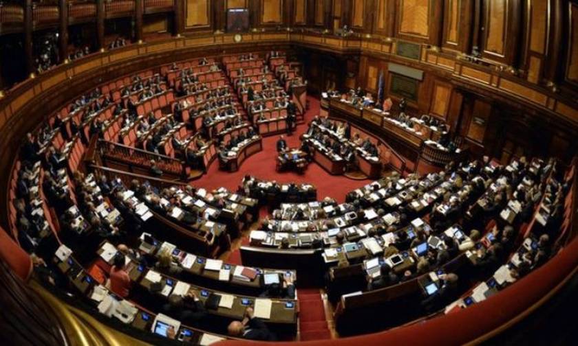 Ιταλία: Αλώβητη η κυβέρνηση Ρέντσι - H ιταλική γερουσία καταψήφισε και τις δύο προτάσεις μομφής