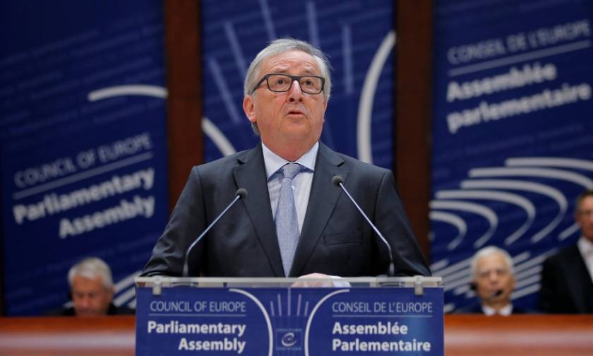 Γιούνκερ: Η Ευρωπαϊκή Ένωση έχει παρέμβει υπερβολικά στην καθημερινότητα των ανθρώπων