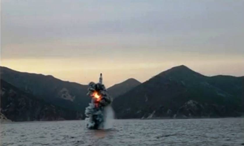 Νέες κυρώσεις κατά της Βόρειας Κορέας ζητά η Γαλλία για νέα εκτόξευση βαλλιστικού πυραύλου (Vid)