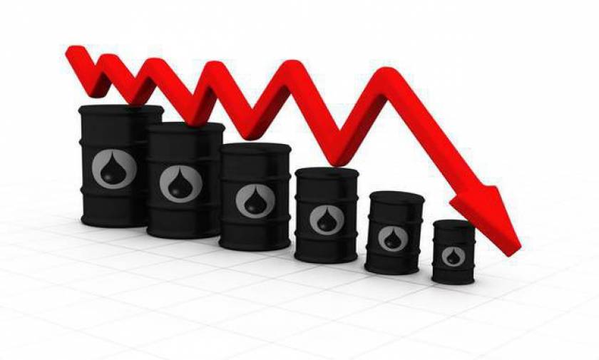 Wall Street: «Βουτιά» 2,5% στην τιμή του πετρελαίου