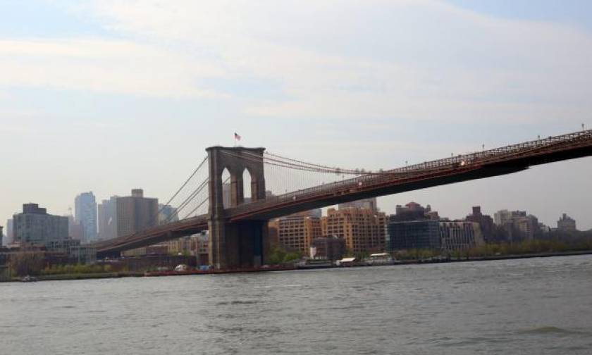 ΗΠΑ: Πήδηξε από γέφυρα 40 μέτρων και επέζησε!