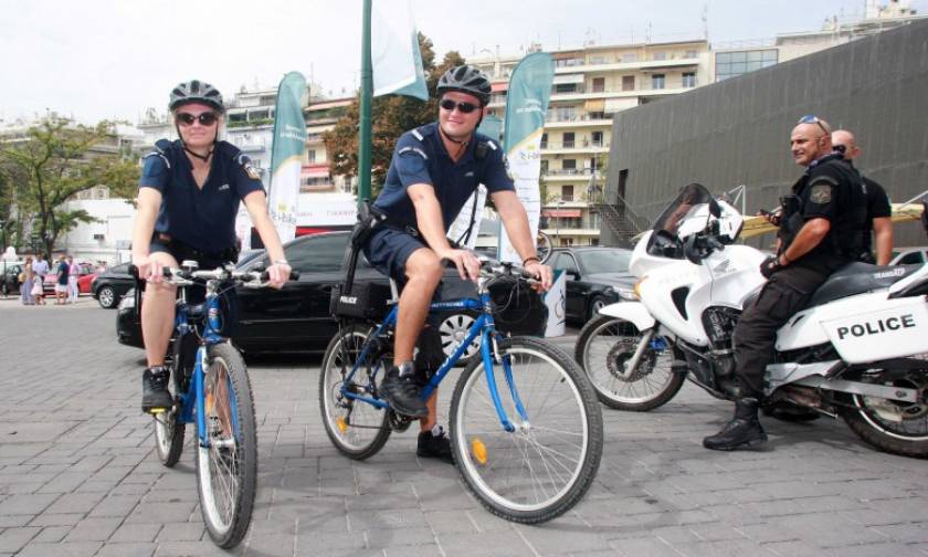 Ξεκίνησαν οι περιπολίες των αστυνομικών με ποδήλατα και στην Κέρκυρα