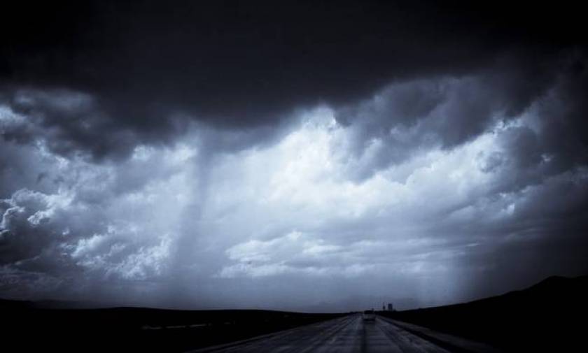 «Αγριεύει» περισσότερο ο καιρός – Με βροχές και καταιγίδες η Τρίτη του Πάσχα (pics)