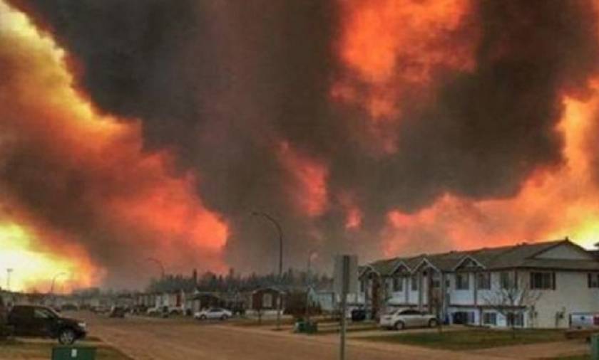 Καναδάς: Ανεξέλεγκτη φωτιά απειλεί να κάψει μια ολόκληρη πόλη