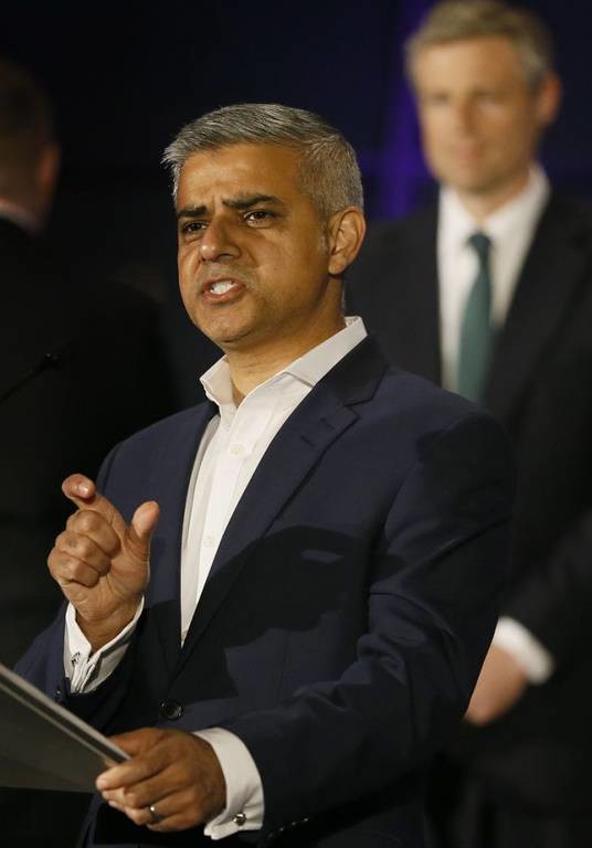 Ο νέος μουσουλμάνος δήμαρχος του Λονδίνου υπόσχεται να είναι δήμαρχος όλων των Λονδρέζων