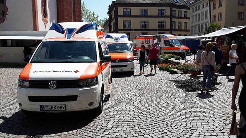 Τρόμος στη Γερμανία: Αυτοκίνητο «θέρισε» τους θαμώνες υπαίθριας καφετέριες (Pics)