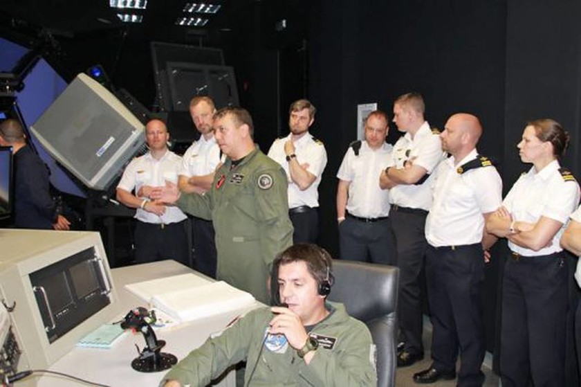Επίσκεψη Σχολής Εθνικής Άμυνας της Σουηδίας στην 115 ΠΜ (pics)