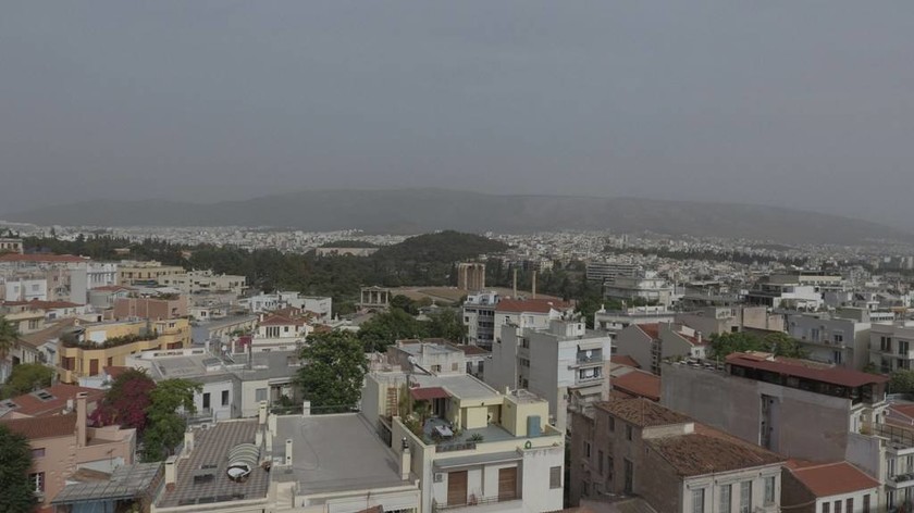 Προσοχή! Θα «πνιγεί» την Παρασκευή η Αθήνα από την αφρικανική σκόνη (photos)