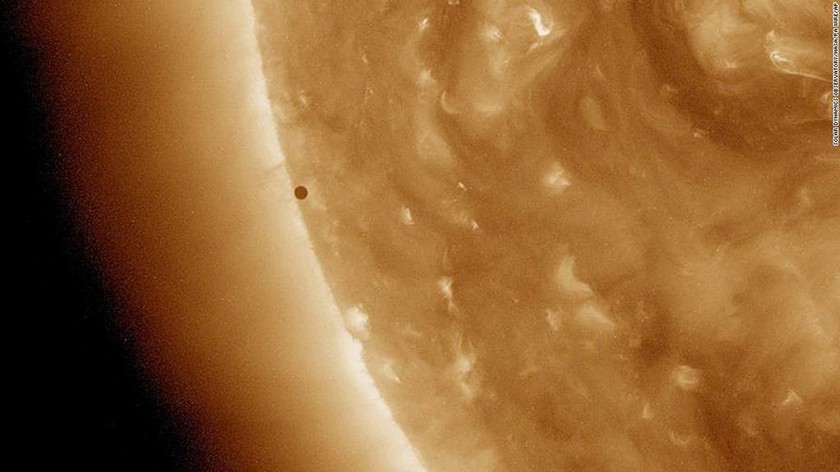 Το πέρασμα του Ερμή μπροστά από την επιφάνεια του Ηλίου