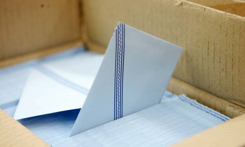 Νέο εκλογικό νόμο με ψήφο στα 17 μελετά η κυβέρνηση