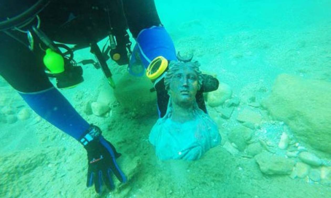 Θησαυρός 1.600 ετών ανακαλύφθηκε στο αρχαίο λιμάνι της Καισάρειας (pics+vid)
