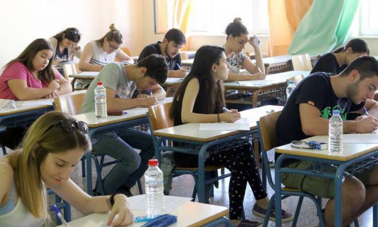Πανελλήνιες 2016: Πρεμιέρα των εξετάσεων στα ΕΠΑΛ με το μάθημα της Νεοελληνικής Γλώσσας