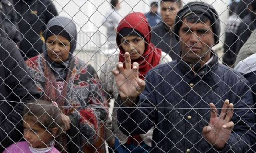 Κομισιόν: Εγκλωβισμένοι στην Ελλάδα οι πρόσφυγες - Μη ικανοποιητική η πρόοδος της μετεγκατάστασης