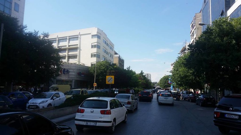 Τώρα - Χάος στη Θεσσαλονίκη: Αντιεξουσιαστές «εναντίον» ακροδεξιών - Έτοιμη για επέμβαση η ΕΛ.ΑΣ