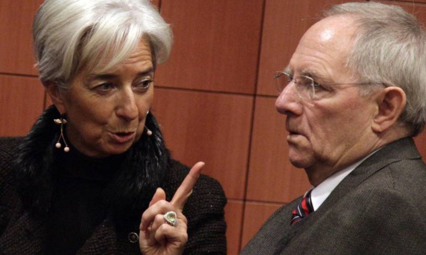 «Σηκώνει το γάντι» το ΔΝΤ – Αιχμηρή απάντηση στον Σόιμπλε για το ελληνικό χρέος