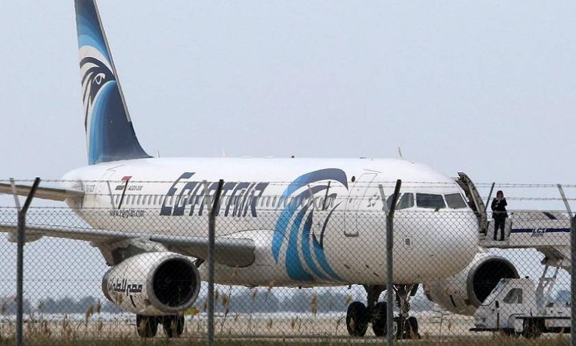 EgyptAir: Τα συντρίμμια δεν ανήκουν στο αεροπλάνο δηλώνει ο αντιπρόεδρος της εταιρίας