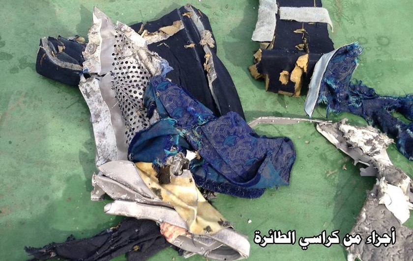 EgyptAir: Μάχη με τον χρόνο για τον εντοπισμό των «μαύρων κουτιών» της μοιραίας πτήσης (Pics & Vids)