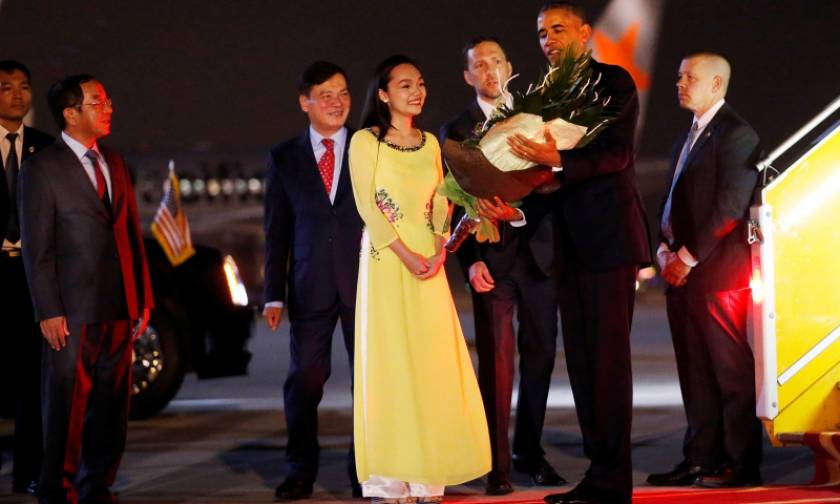 Ιστορική επίσκεψη του Μπαράκ Ομπάμα στο Βιετνάμ (Vid)