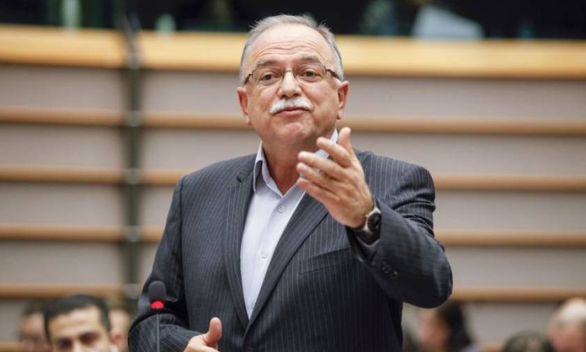 Ευρωβουλευτές ζητούν από Μέρκελ και Ολάντ χαλάρωση της ελληνικής «θηλιάς»