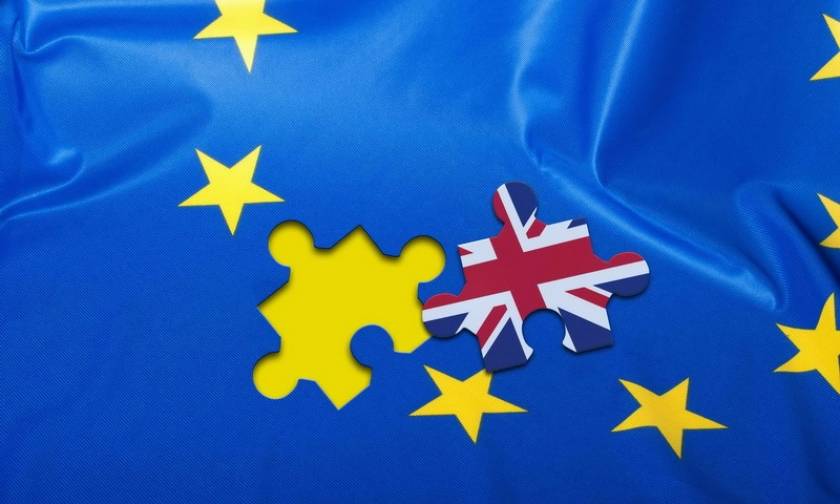 ΠΟΕ: To Brexit θα κοστίσει στη Βρετανία 9 δισ. λίρες σε εμπορικούς δασμούς
