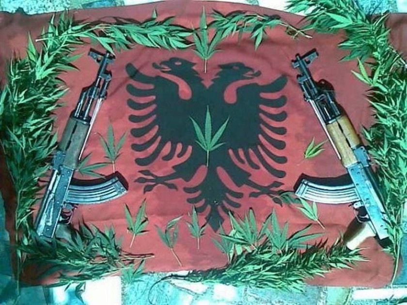 Συμμορία Αλβανών προκαλεί στο Facebook – Συναγερμός στην ΕΛ.ΑΣ. (pics)