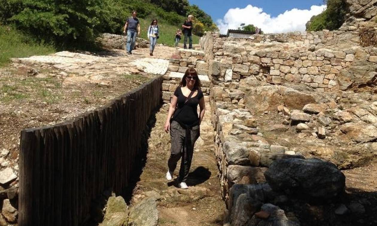 Τι αποκαλύπτει στο CNN Greece ο αρχαιολόγος που βρήκε τον τάφο του Αριστοτέλη