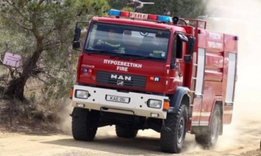 Κρήτη: Ανετράπη πυροσβεστικό όχημα στη Βιάννο