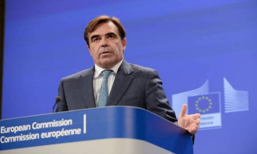 Schinas: Deliberations between Greek government and institutions in progress